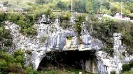 Podul lui Dumnezeu stă să cadă