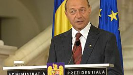 Traian Băsescu, validat în funcţia de preşedinte