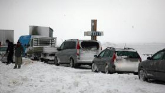 Trafic blocat din cauza viscolului