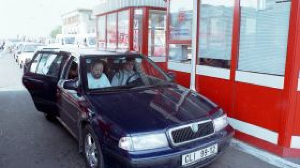 Aglomeraţie la punctele vamale arădene