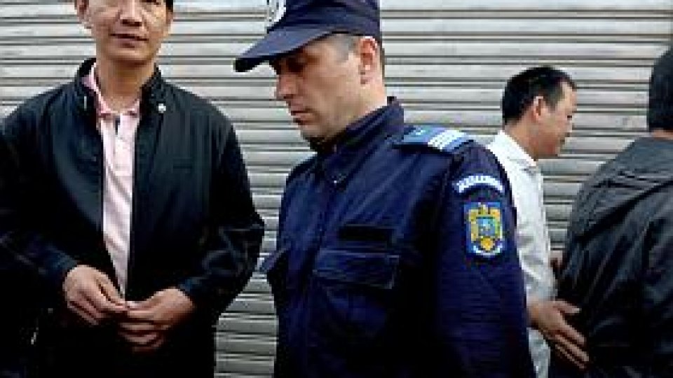 Violenţe la complexul comercial "Dragonul Roşu"