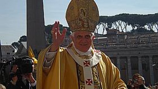 Papa, la masă cu săracii din Roma de Ziua familiei