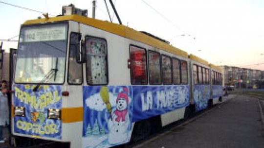 Moş Nicolae a venit la Ploieşti cu tramvaiul