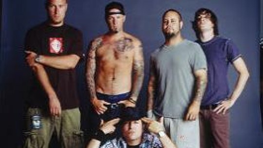 Membrii trupei Limp Bizkit vor sã încerce berea româneascã