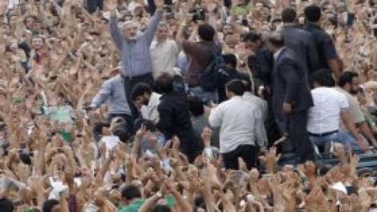 Iranul elibereazã cinci angajaţi ai ambasadei britanice