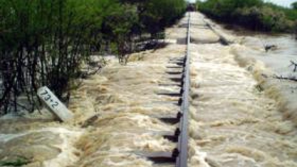 Ruta feroviară Sibiu-Braşov deblocată temporar