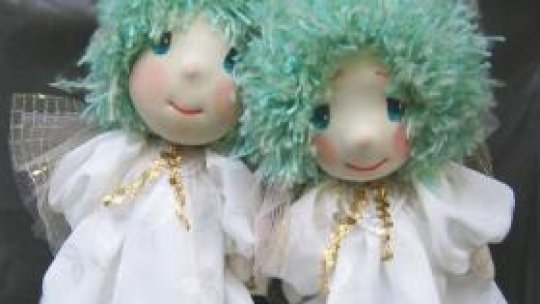 Viaţa printre păpuşi