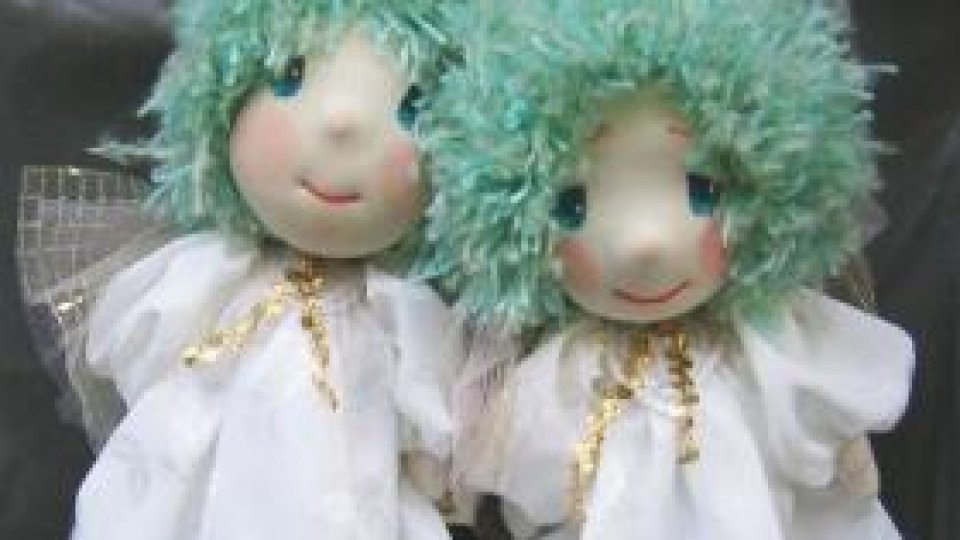 Viaţa printre păpuşi