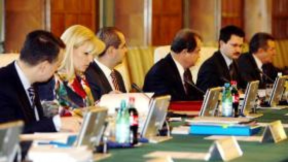 Boc a cerut miniştrilor să  reducă cu 20% numărul de consilieri din aparatul de lucru
