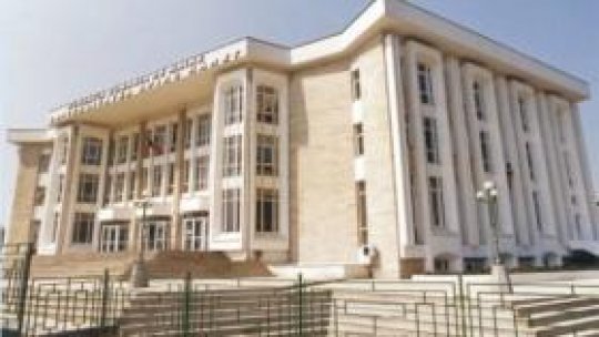 Universitatea Spiru Haret a dat în judecată Ministerul Educaţiei şi Guvernul
