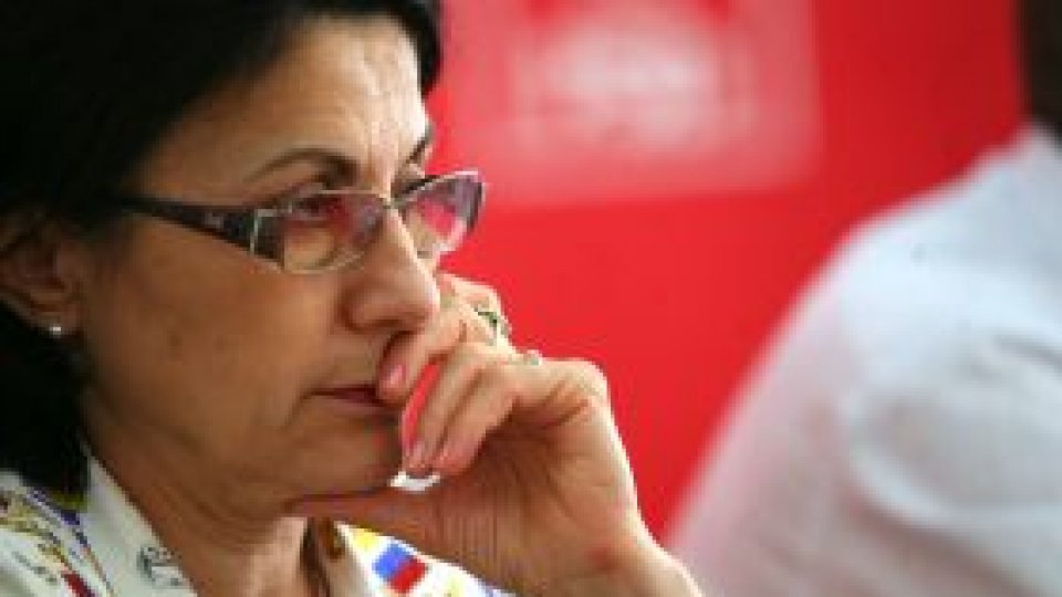 Ministrul educaţiei intră azi în examen