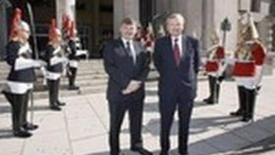 Jaap de Hoop Scheffer a fost operat la Bruxelles