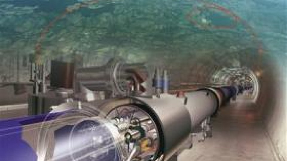 Large Hadron Collider mai stă o lună în revizie