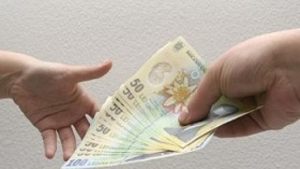 Câştigul salarial mediu net a scăzut cu 3,7%