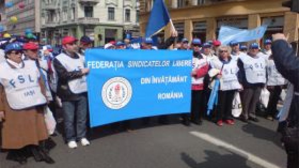 Nemulţumiri provocate de forma finală a legii salarizării bugetarilor