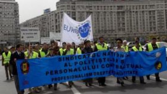 Poliţiştii, invitaţi de Traian Băsescu "la discuţii"