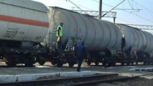Sute de oameni afectaţi de întreruperea circulaţiei trenurilor în Braşov 