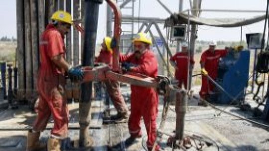 Preţul petrolului a scăzut cu 24 de cenţi