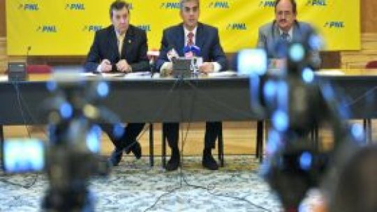 "Decât muncă fără rost, mai bine puţin şi prost"