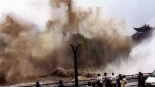 Alertă de tsunami în Indonezia