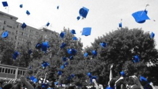 Dacă nu mergi tu la facultate, vine ea la tine!