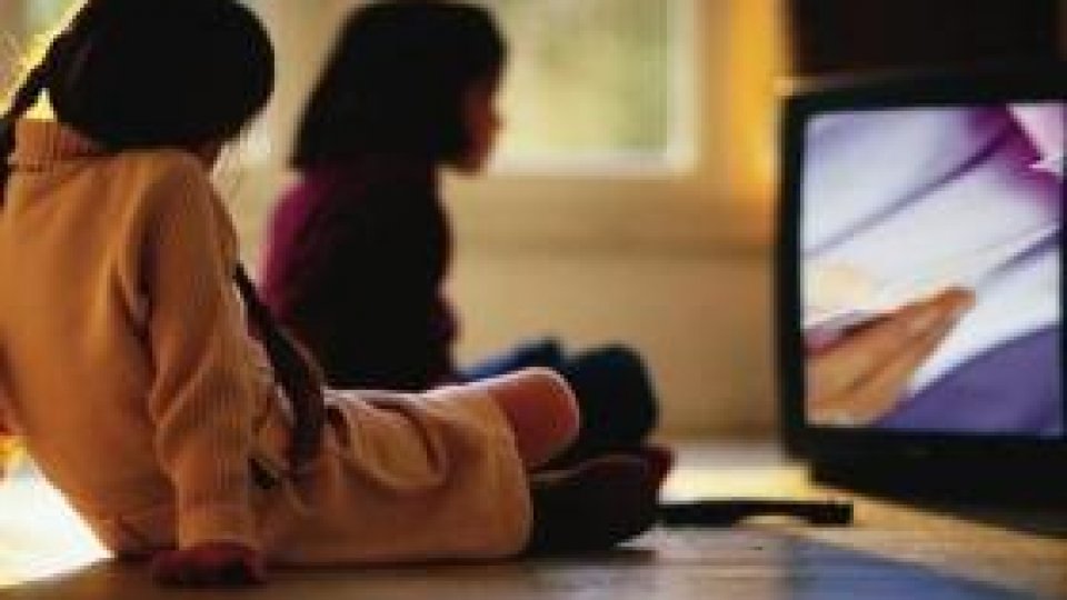 Gripa H1N1 închide şcoli şi clase în Franţa