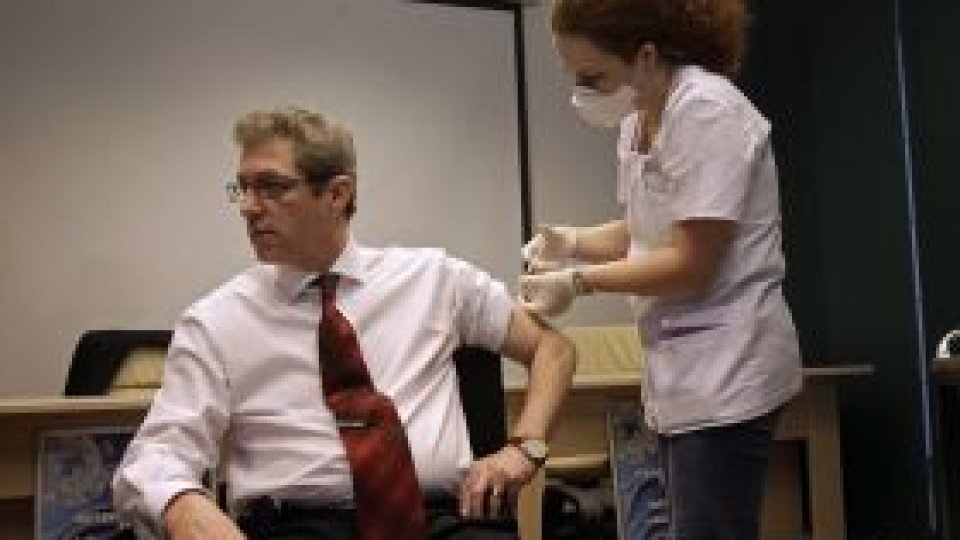 Doctorii, somaţi să se vaccineze