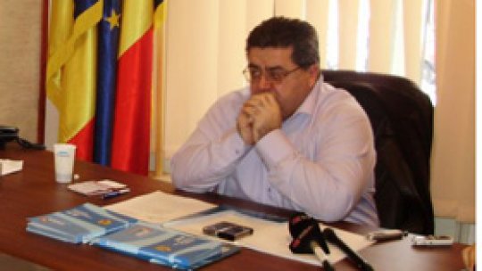 Sindicaliştii din administraţie ameninţă cu proteste