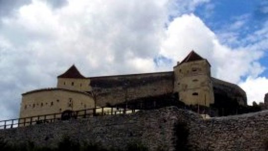 Cetatea Râşnov, un pericol pentru vizitatori