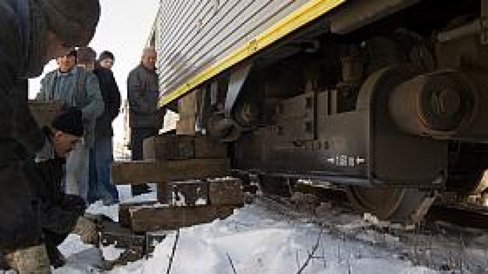 Un tren de persoane a deraiat în judeţul Harghita