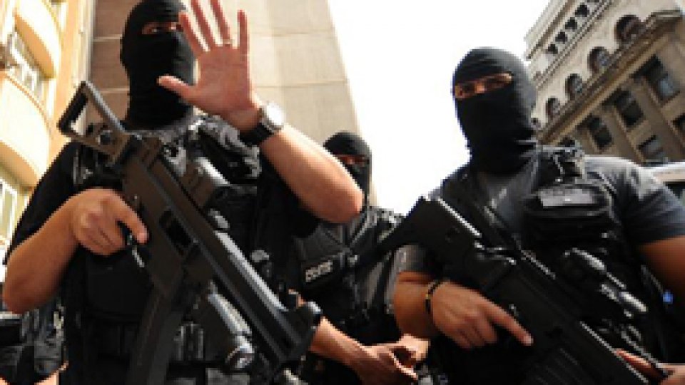 Doi dintre "hoţii de pensii" au fost prinşi