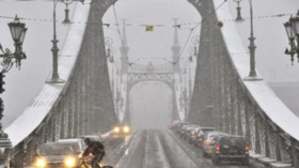 Avertizare cu cod roşu de ninsori abundente în Ungaria