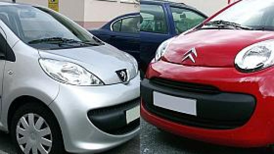Peugeot-Citroen cheamă 100.000 de automobile în service