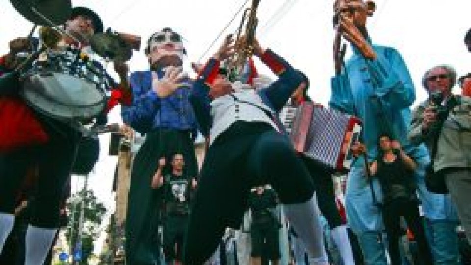 Guvernul vrea să taxeze suplimentar drepturile de autor