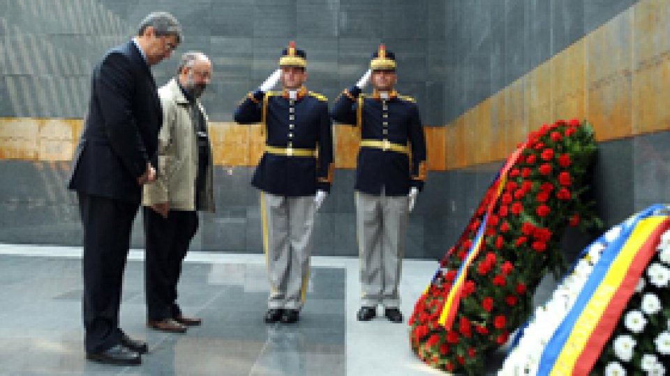 Ziua Holocaustului, comemorată la Memorialul din Bucureşti