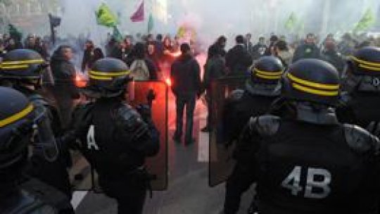 Proteste şi violenţe în Franţa