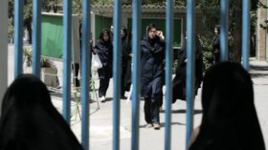 Iranul impune noi restricţii in universităţi