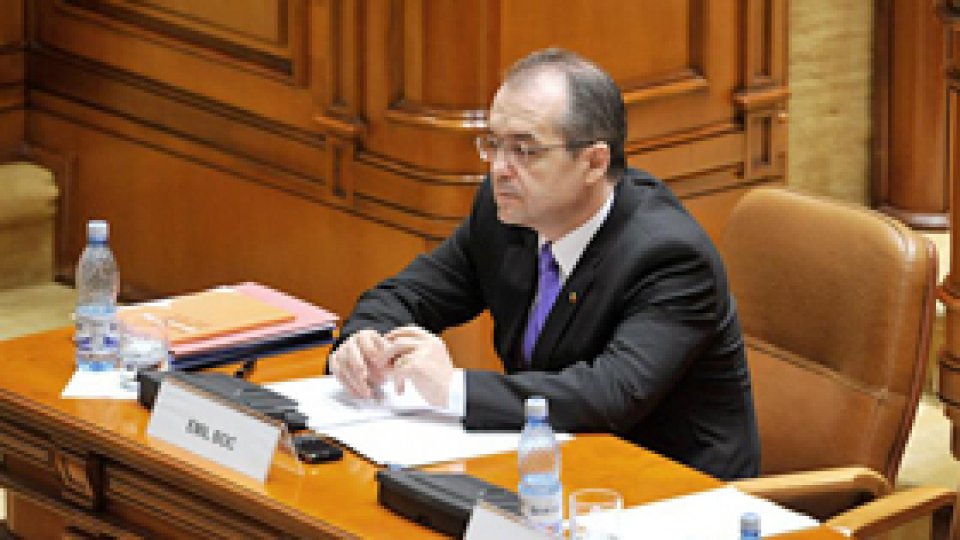 Moţiunea de cenzură a picat