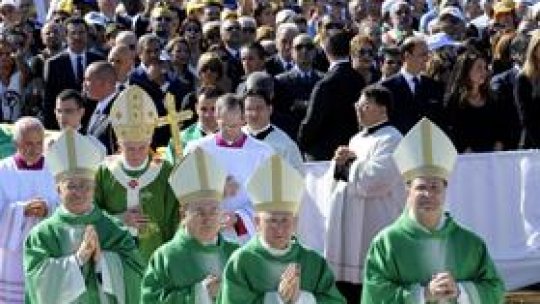 Papa şi-a încheiat prima vizită în Sicilia