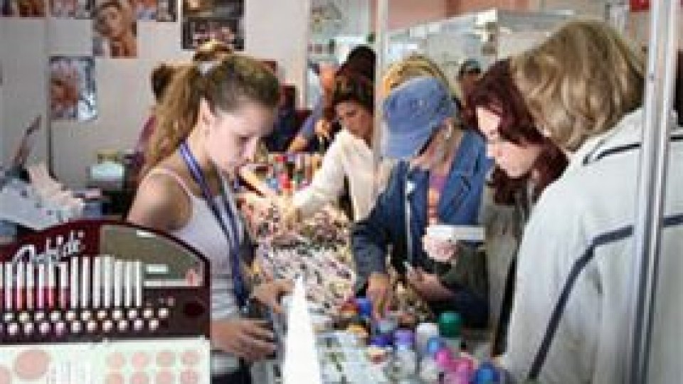 Cheltuielile curente "golesc" buzunarele românilor