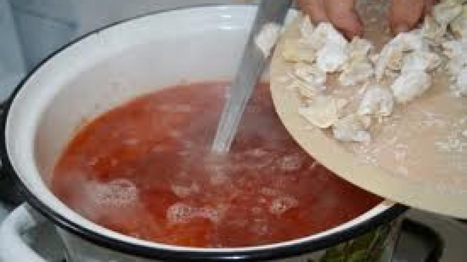 Supă de colţunaşi cu carne