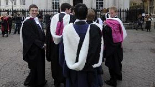 Studenţii englezi protestează împotriva creşterii taxelor