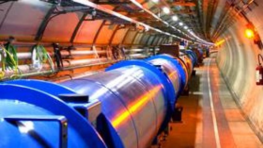 Detalii despre acceleratorul de particule LHC