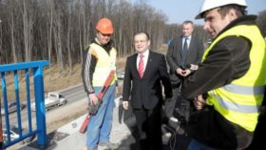 Emil Boc a mai inaugurat 10 km de autostradă