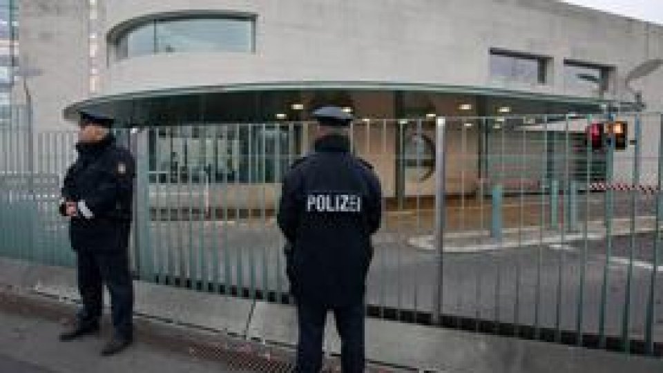 Pachet suspect descoperit la biroul cancelarului german
