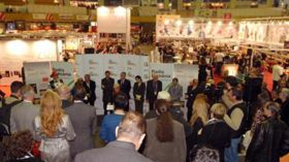 Peste 100.000 de persoane au vizitat târgul Gaudeamus