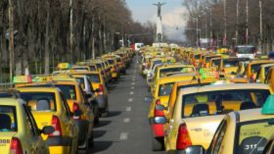 Taximetriştii independenţi protestează în faţa guvernului