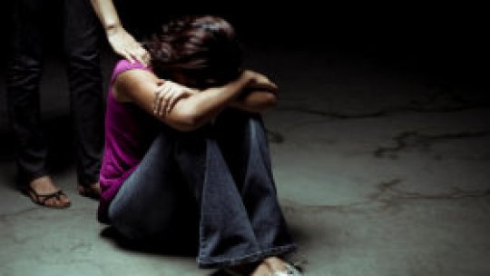 Vieți distruse de iluzii