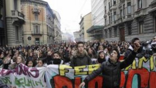 Studenţii italieni cer demisia ministrului educaţiei 