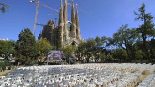 Poliţia spaniolă modifică strategia de apărare a Papei